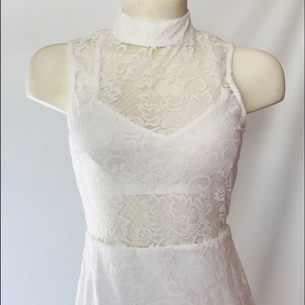 WHITE LACE DRESS - Picture 5 of 7